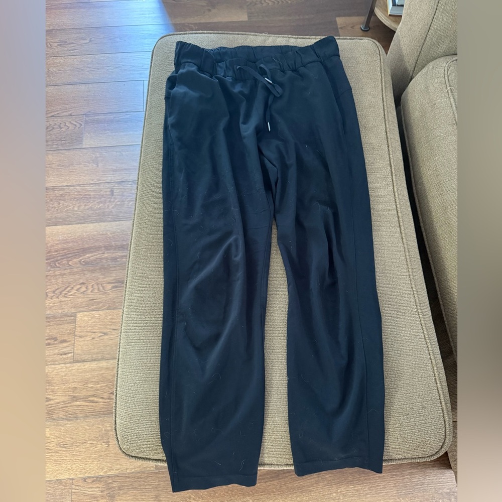 Lululemon black joggers size 8 athletica lightweight and comfy